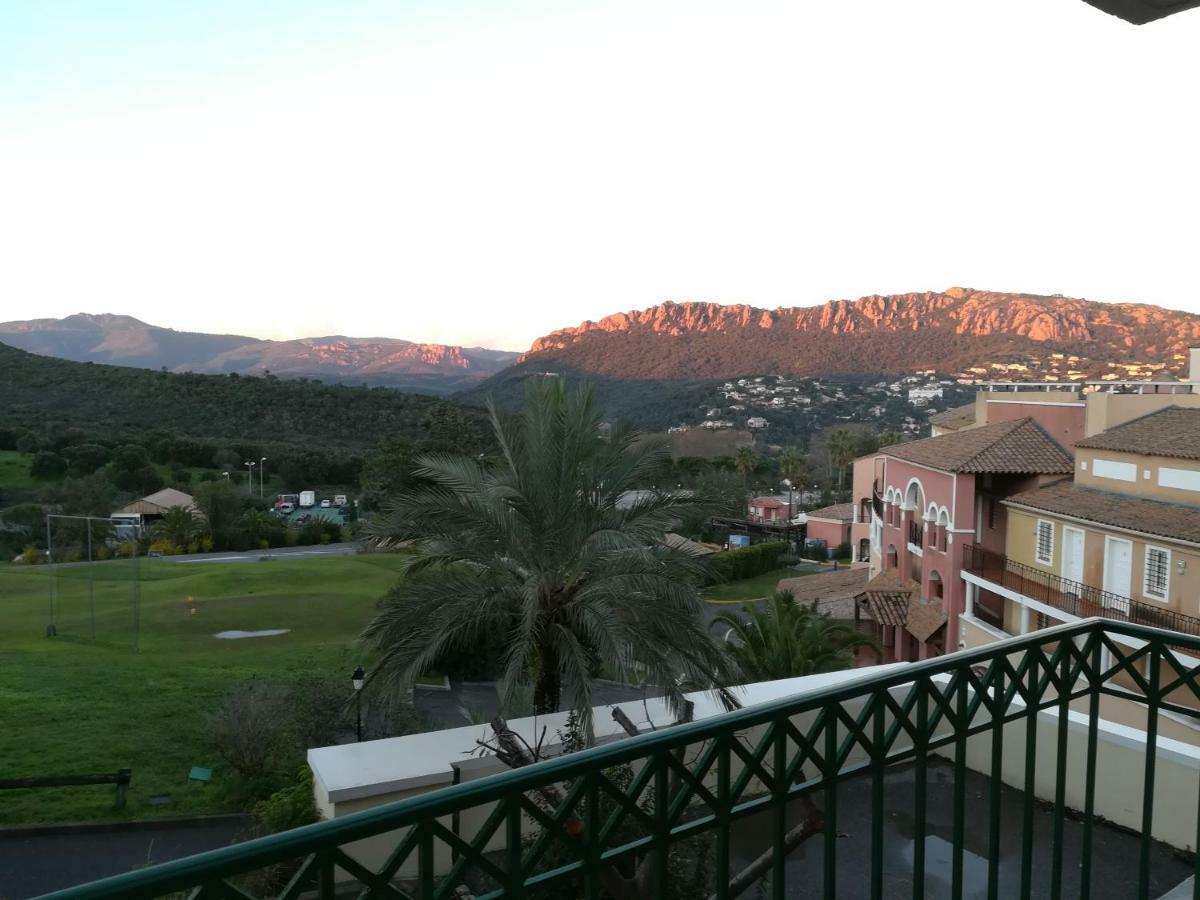 Cap Esterel Appartement Climatise Dans Le Centre Du Village Vacances Drammont Εξωτερικό φωτογραφία