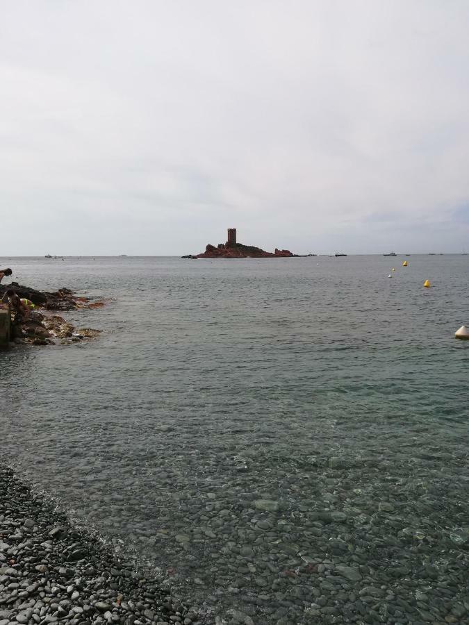 Cap Esterel Appartement Climatise Dans Le Centre Du Village Vacances Drammont Εξωτερικό φωτογραφία