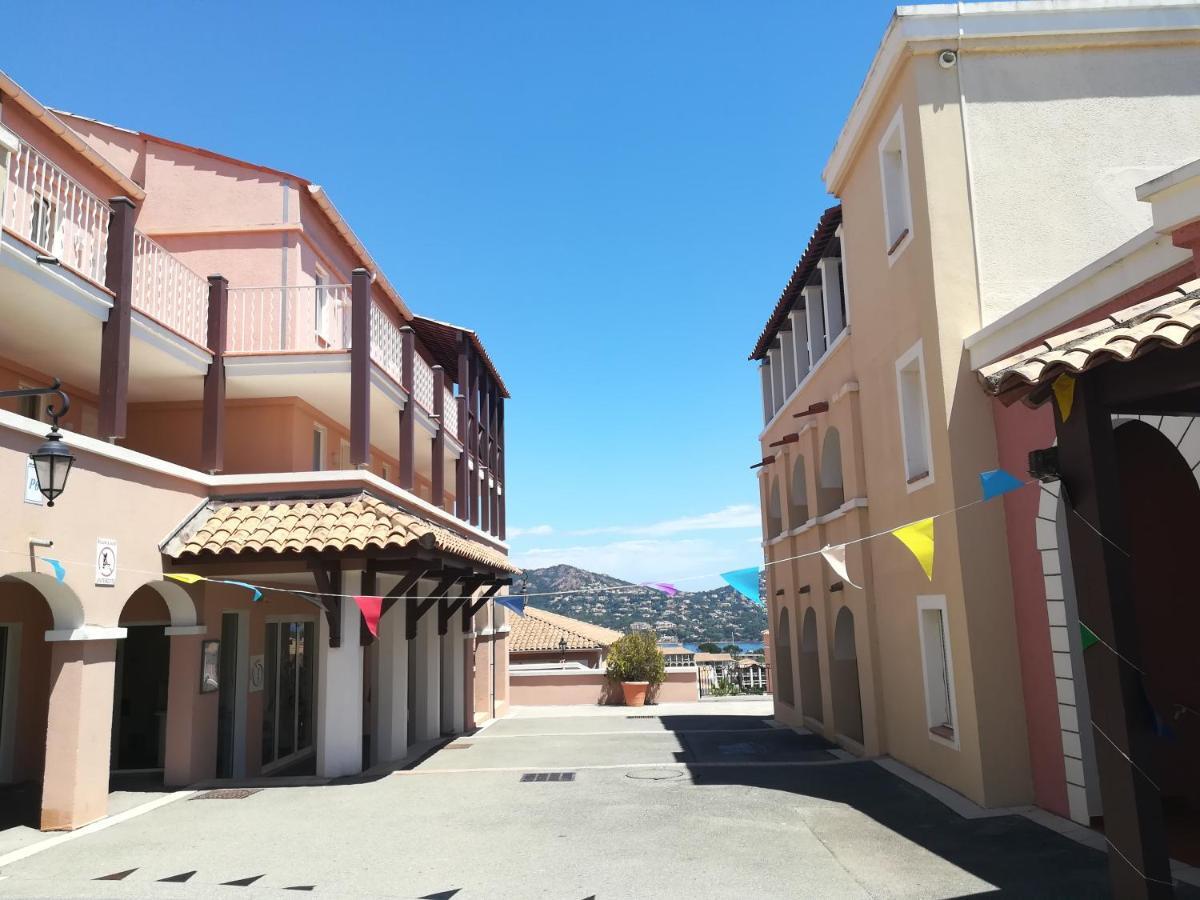 Cap Esterel Appartement Climatise Dans Le Centre Du Village Vacances Drammont Εξωτερικό φωτογραφία